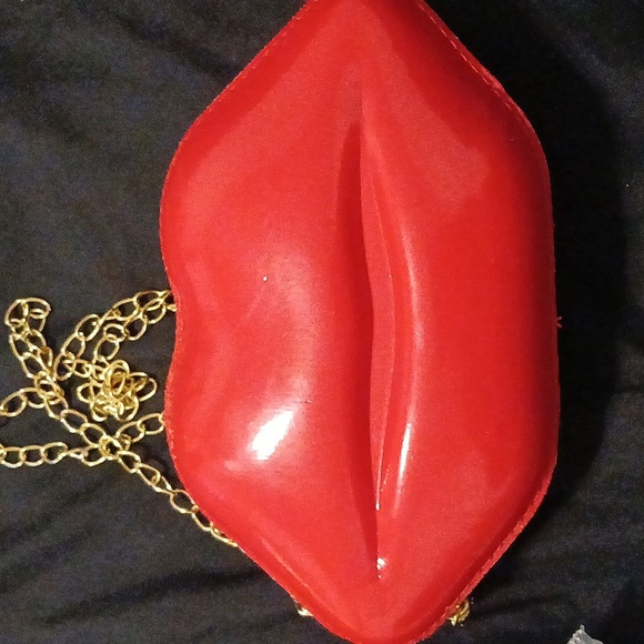 Vintage Red Lip-Shaped Women's Bag - Picture 3 of 5